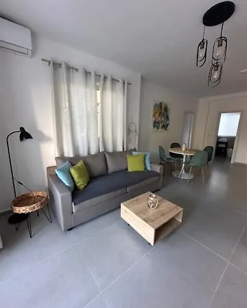 Apartment Blondie's Golem (Tirana)