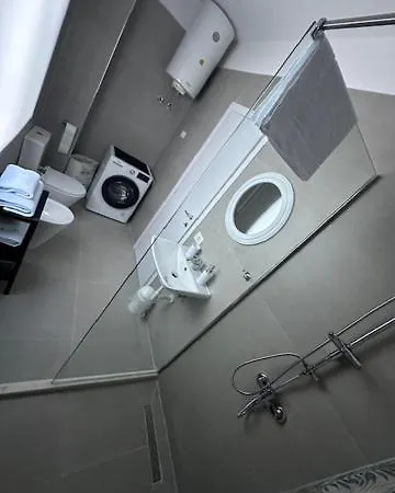 Blondie's Apartament