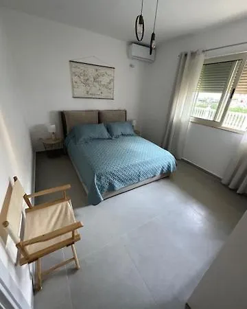 Blondie's Apartment Golem (Tirana)